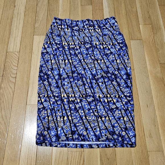Lularoe Cassie Pencil Skirt - Picture 2 of 2